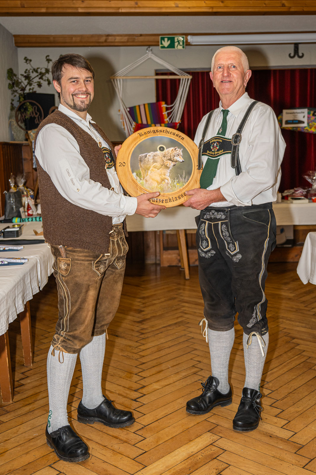 Übergabe Ehrenscheibe Schützen- SV-Buching-Berghof